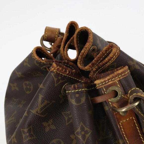 LOUIS VUITTON Monogram Noe Shoulder Bag - Picture 8 of 16